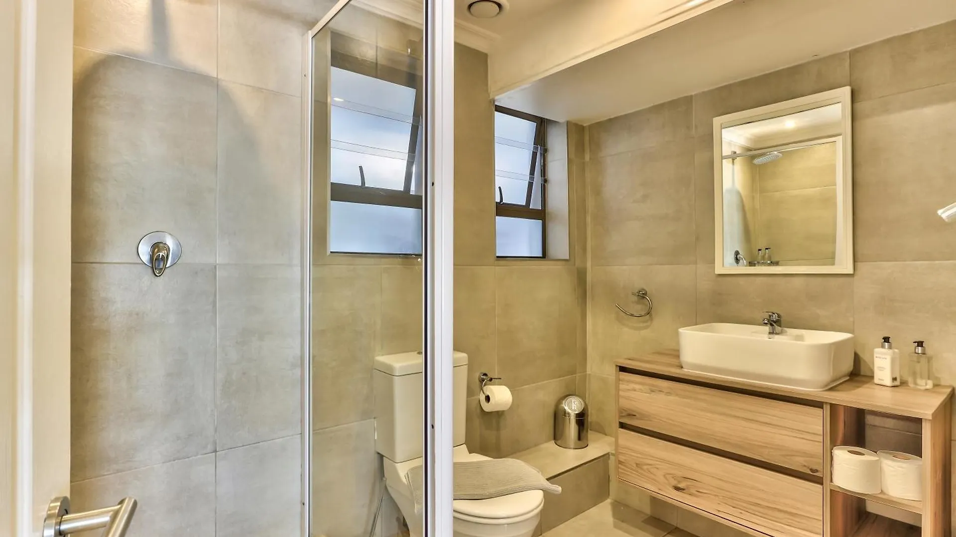 Firmont On Main Apartment Cape Town