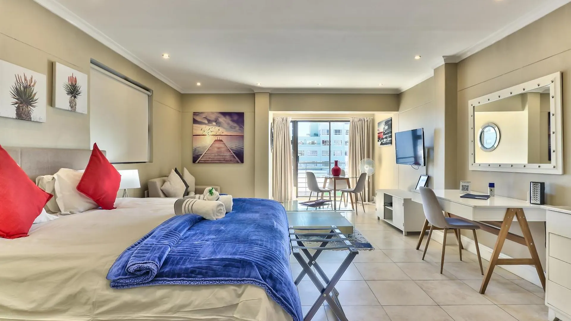 Firmont On Main Apartment Cape Town